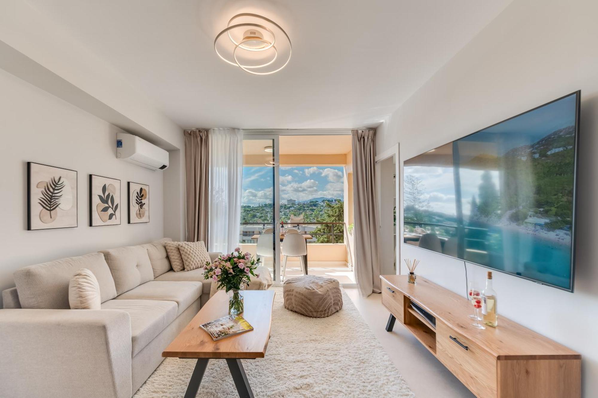 Newly Renovated Sunlit 3bdrm With Stunning Views Apartment Marbella